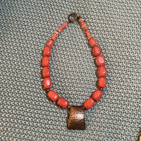 Beautiful stone and copper short necklace - Picture 4 of 6